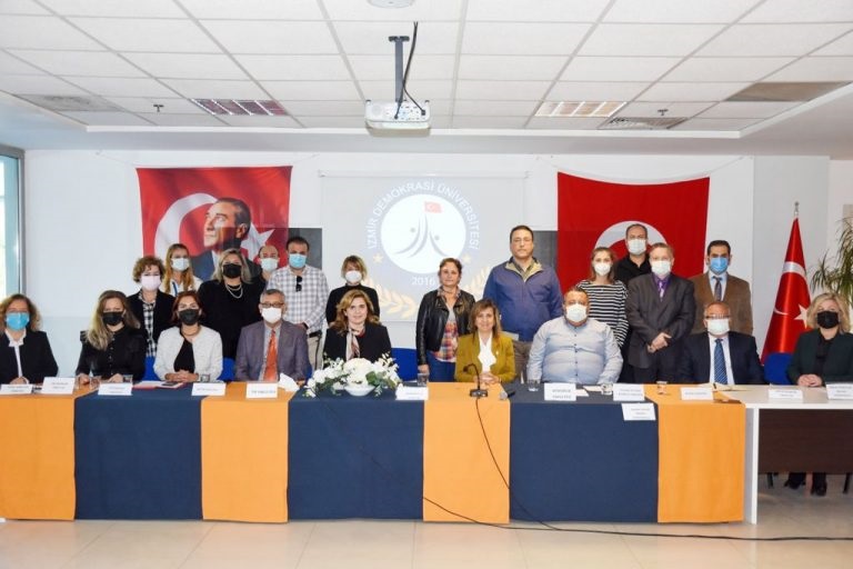 Üniversitemizi Tanıma Ziyaretinde Diş Hekimliği Fakültesine Büyük İlgi