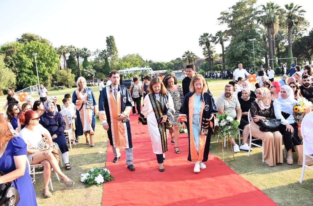 Fakültemiz İlk Mezuniyet Törenini Kültürpark’ta Gerçekleştirdi